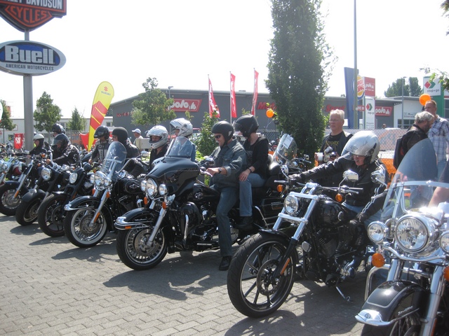 Harley_on_Tour_20.JPG