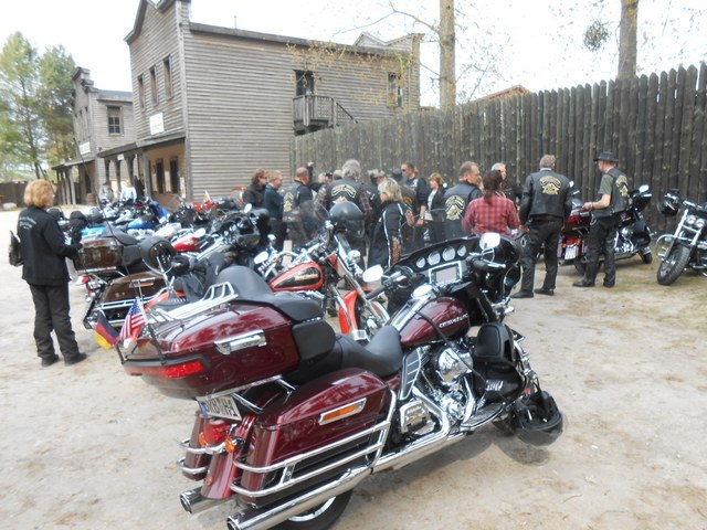 Auftaktfahrt nach Templin mit dem Mecklenburg Chapter Schwerin 12.jpg -           