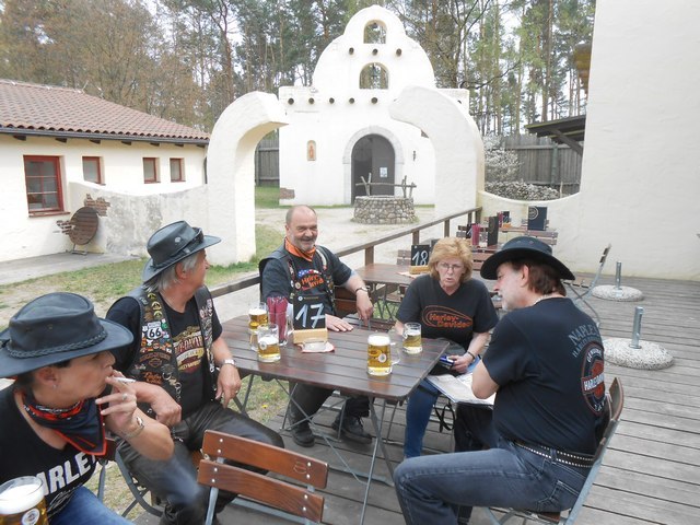 Auftaktfahrt nach Templin mit dem Mecklenburg Chapter Schwerin 16.jpg -           