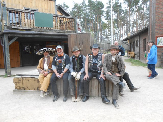 Auftaktfahrt nach Templin mit dem Mecklenburg Chapter Schwerin 26.jpg -           