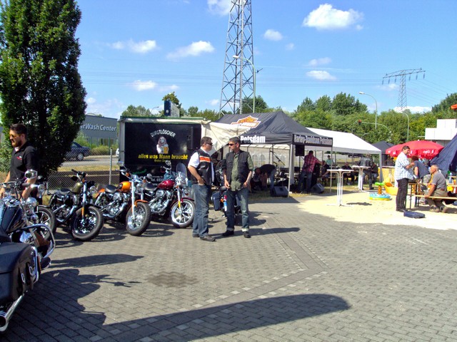 Harley on Tour 4.jpg -                                